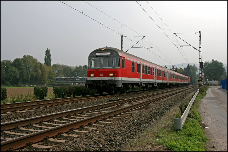 RB91 (RB 39166) RUHR-SIEG-BAHN , geschoben von der 143 214, f�hrt