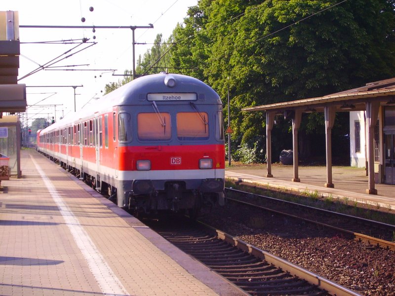 Nachschuss auf die RB nach Itzehoe in Pinneberg. 05.07.08 