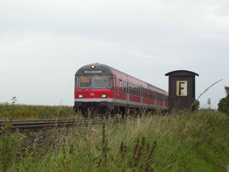 RE 32613 am 10.9.2008 s�dlich von Buchloe auf der Fahrt