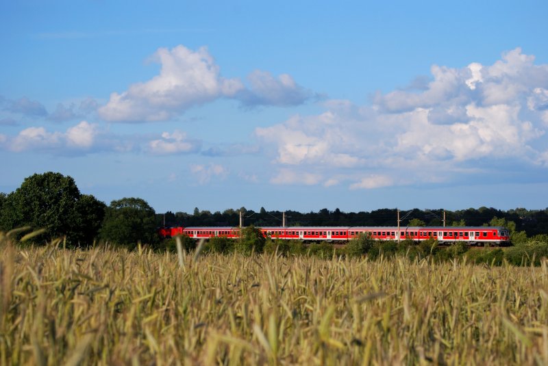 Zur Kieler Woche 2009 fahren die RB Neum�nster-Kiel mit 5-6