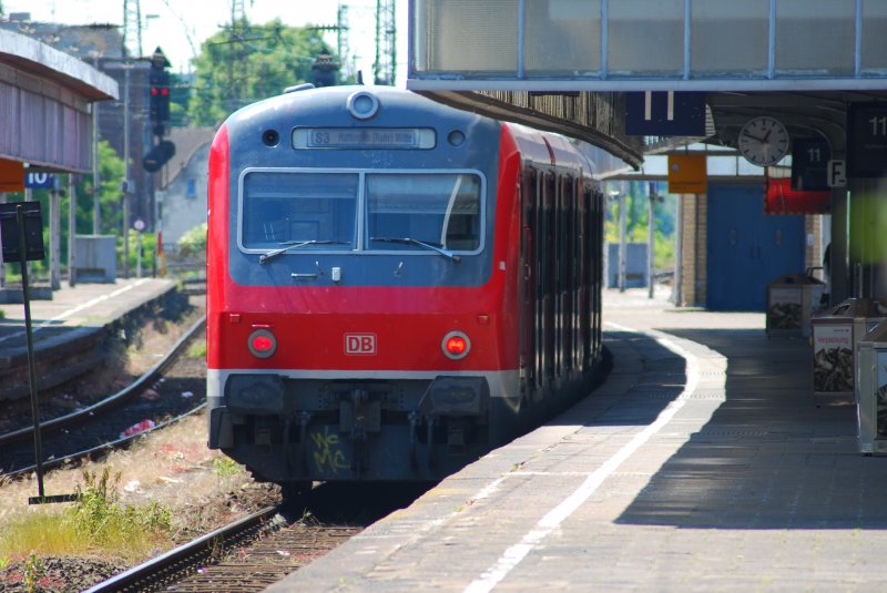 Peace at the train station Oberhausen, A x-control car on