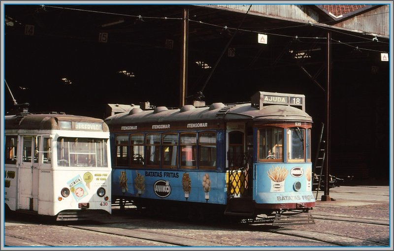 Das Pommes Tram 535 der Linie 18 im Depot Santo
