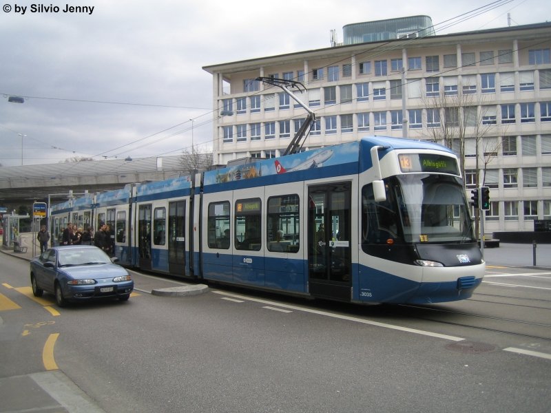Cobra 3035 verl�sst am 28.3.09 die Haltestelle Sihlcity, just in