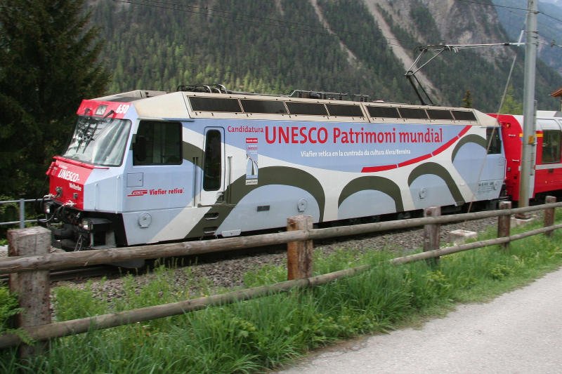 Ge 4/4 III 650 Seewis im Pr�ttigau mit Werbung f�r
