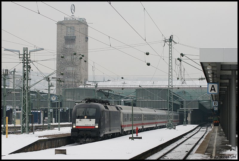 Was dominant gray and black tones, as on 07.01.2008 ES