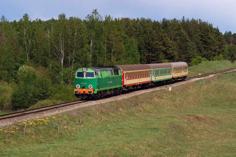 SU45 - 118 (13/05/2009) with D91002 at Kaletnik (automatically translated,