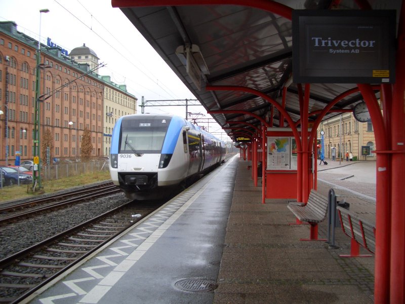 Hier eine Aufnahme vom Bahnhof Kristianstad. Leider wei� ich nix
