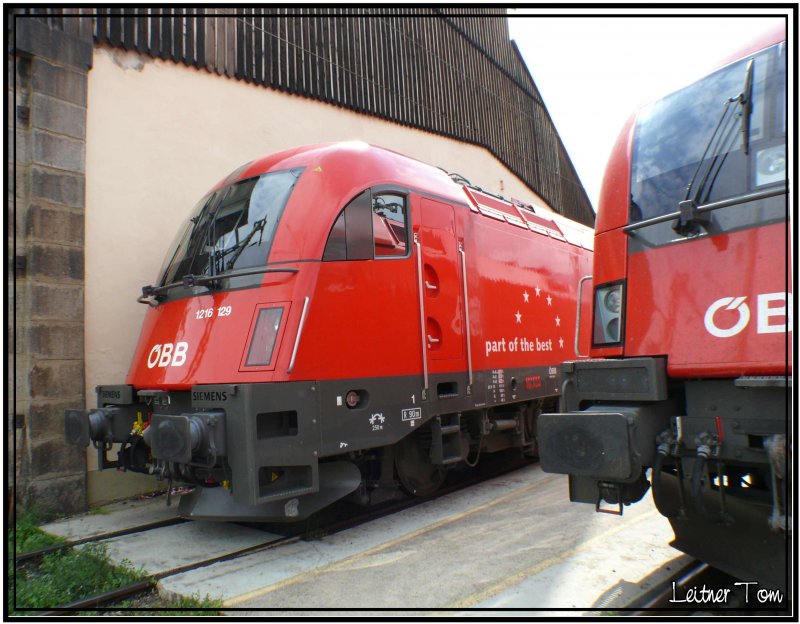 Taurus 1216 129 und 1116 210 stehen auf der Drehscheibe in Knittelfeld 14.06.2007