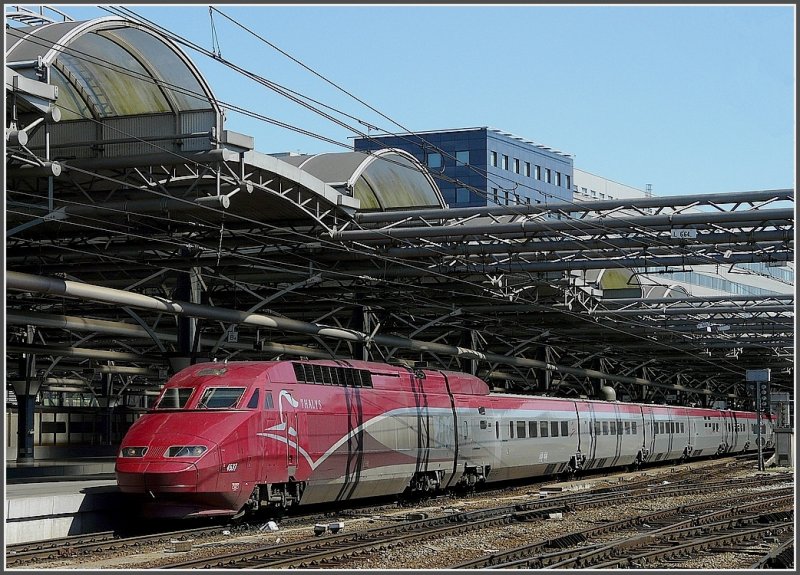 Das neue Kleid steht dem Thalys gut. Bruxelles Midi 30.05.09
