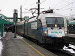 1x16-werbeloks Am 20.02.10 kam die Siemens Lok mit dem EN 246 nach Bregenz.

Lg
