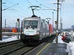 1x16-werbeloks Und hier bei besserem Wetter in Wolfurt bei der Durchfahrt als �EC 565 nach Wien West. 20.02.10