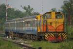 70-79 HAS HAS 79 (C, dh, Henschel, Bauj.1985, Fab.Nr.32849) beim Verschub im Bf. Thon Buri am 02.Nov.2005.