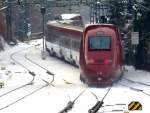 aachen Am 15.02.2010 verl��t ein Thalys den Aachener Hbf und schl�ngelt sich �ber die Gleise auf die S�drampe nach Belgien. Auf dem Schild rechts neben dem Zug werden die TF dreisprachig dazu aufgefordert, unn�tige L�rmbel�stigung der Anwohner zu vermeiden und L�fter, Kompressoren usw auszuschalten.