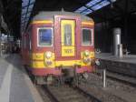 Ein belgischer Triebwagen mit der Betriebsnummer 165 wartet im Aachener ...