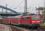 111 157-4 mit der RE4 (10422) aus Dortmund bei der ...