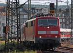 aachen 111 014-7 mit der RE4 (11594) aus D�sseldorf nach Aachen bei der Einfahrt in den Endbahnhof, 11.6.10