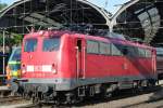 aachen Alte Bilder: Die 110 243-3 rangiert f�r eine Wende des Pilgerzugs von Lourdes nach Emmerich in Aachen HBF am 23.05.2009