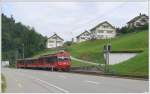 AB Appenzeller Bahnen Bei der Haltestelle Strahlholz kommt die S11 2097 mit BDeh 4/4 12 entgegen. (28.07.2010)