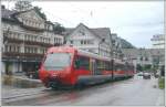 AB Appenzeller Bahnen S11 2150 mit Panoramasteuerwagen 121 f�hrt auf der Kantonsstrasse in Teufen Richtung St.Gallen. (28.07.2010)