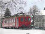 ABDeh 2/4 23 f�hrt soeben am Geissenstall mit dem Stationsschild ...