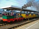 Weithin sichtbar dampft der legend�re Adler hier auf Gleis 14 ...