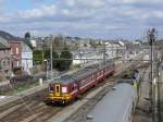 am-62-79 IR 5015 Li�ge-Guillemins - Aachen Hbf mit Triebzug 251 (AM 65) f�hrt mit einigen Minuten Versp�tung im Bhf Welkenraedt ein. Aufgenommen von der Br�cke am Boulevard Hector Grosjean am 10/04/2010. 