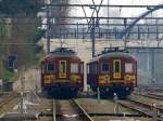am-62-79 Diese beiden alten Sch�tzchen standen am 12.04.2010 im Bahnhof Welkenraedt um gereinigt zu werden. Diese Triebwagen werden im Grenzverkehr nach Aachen eingesetzt.