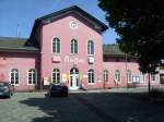 Hier das Bahnhofsgeb�ude von, ...  Stephan Eufinger 06.06.2010