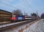 421.379 mit dem Ec 196 bei Km 13,0 kurz vor ...
