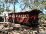 In der Undara Lave Lodge kann man in ehemaligen Personenwagen der Queensland Rail bernachten, insgesamt stehen dort mehr als 20 Wagen.