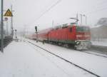 Hier 143 642-7 mit ...  Alexander Borchardt 19.12.2010
