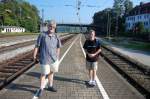 Herbert Graf und Stefan Wohlfahrt in freudiger Erwartung, was das 1. Bahnbilder-Treffen in Lindau wohl bringen mag. (30. August 2008)