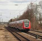 Etwas ganz unspektakulres war der Mnchen - Salzburg Express, dessen Wagenpark am 20.03.10 als RE 92678 den S-Bahnhof Trudering auf dem Weg nach Mnchen Hbf passiert.