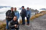 Stefan, Christine, Matthias und Gisela sowie (kniend) Armin, etwas oberhalb der BRB-Station Rothorn Kulm. Gruppenfoto vom 29. Sept. 2012, 16:00