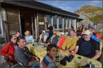 <U>Bahnbildergipfeltreffen in Brienz.</U>  

Die ganze Meute der BB-Fotografen. Bei diesem Bild hat Heinz auf den Auslöser gedrückt. September 2013.