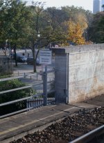 Warnschild in Berlin Zoologischer ...  Mirko Schmidt 05.01.2012