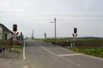 Bahn�bergang am Feldweg von ...  Andreas Strobel 25.04.2010