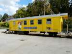 Bau- und Unterhaltsfahrzeuge SBB - Dienstwagen Vs 40 85 95 83 701-9 mit Werbung im G�terbahnhof von Winterthur am 11.10.2009