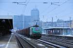 437 021 im ersten Licht am 07.02.10 in M�nchen Ost ...