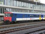 BDt Steuerwagen SBB - Steuerwagen mit Gep�ckabteil BDt 50 85 82-33 970-3 im Bahnhofsareal von Fribourg am 09.11.2009