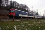 BDt Steuerwagen Wenig sp�ter kehrt der Pendelzug wieder aus Thalwil zur�ck. Das Bild entstand am 9.2.10 in Baar.