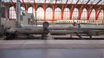 Einer der mehr als hundert Jahre alten Prellböcke im Bahnhof Antwerpen Centraal. (Juli 2018)