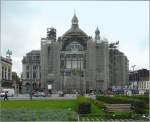 Das Bahnhofsgebude Antwerpen-Centraal wurde 1899 bis 1905 nach den Plnen von dem Architekten Louis de la Censerie erbaut.