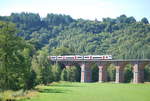 IC-Zug Luxemburg-Lüttich-Liers überquert die Amblève am 29. Juli 2020.