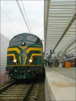 Diesellok 5404 aus der Froschperspektive fotografiert im Bahnhof Lige Guillemins am 18.05.08.