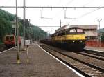 5313 und 5214 mit einem Güterzug auf Bahnhof Dinant am 18-05-2001.