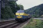 Am 21.5.1998 ist die belgische 5516 in Luxemburg bei Chervant  um 13.03 Uhr mit einem Personenzug in Richtung Lttich unterwegs.