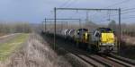 Mal ein anderes Bildformat. 7778 + 7771 ziehen einen Kesselwagenzug in Richtung Tongeren. Aufgenommen am 20/02/2010.