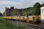 Der Schrottzug mit 7743 und 7765 auf dem Weg nach Kinkempois. Aufgenommen am 05.06.2012 vor der Mhle in Argenteau.