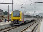 Der Dieseltriebzug 4110 fotografiert am 28.06.08 bei der Einfahrt in den Bahnhof von Libramont.